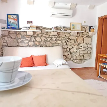 Apartment Olive's Apartment-two Bedroom With Terrace